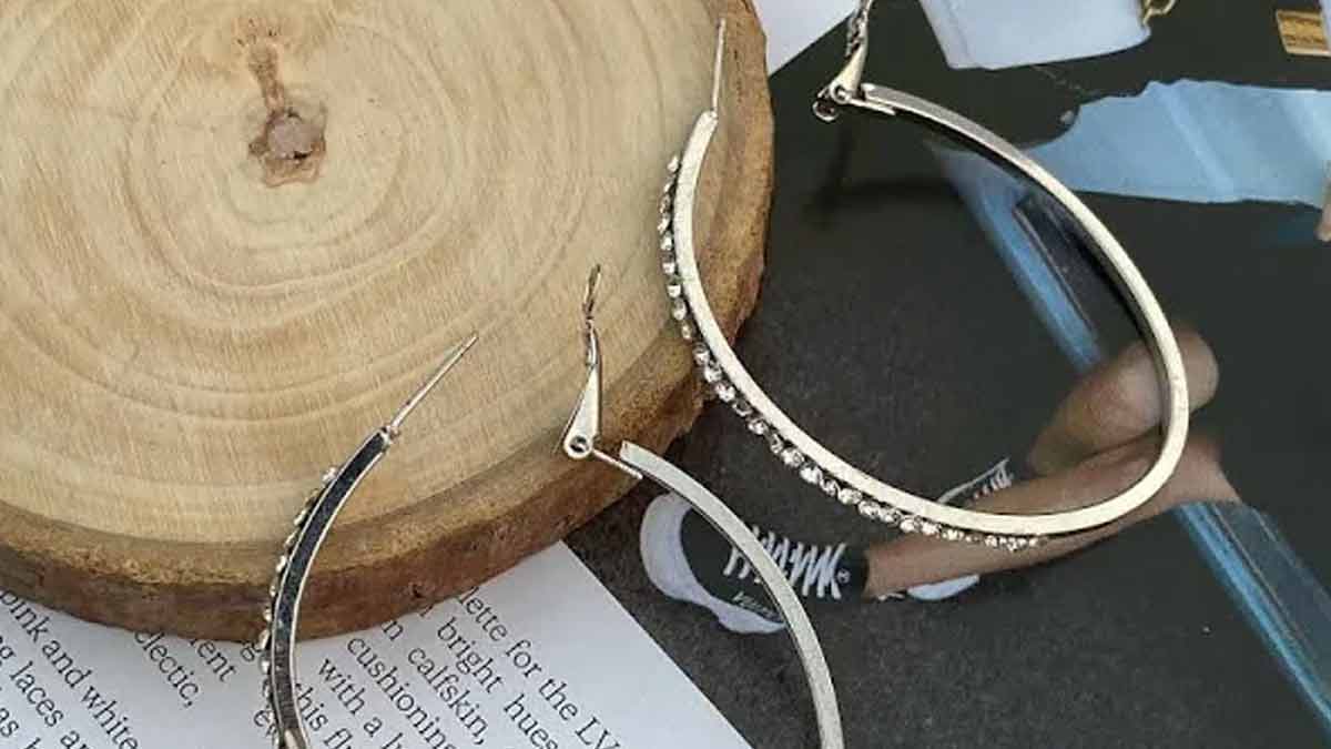 hoops earrings according to face shape