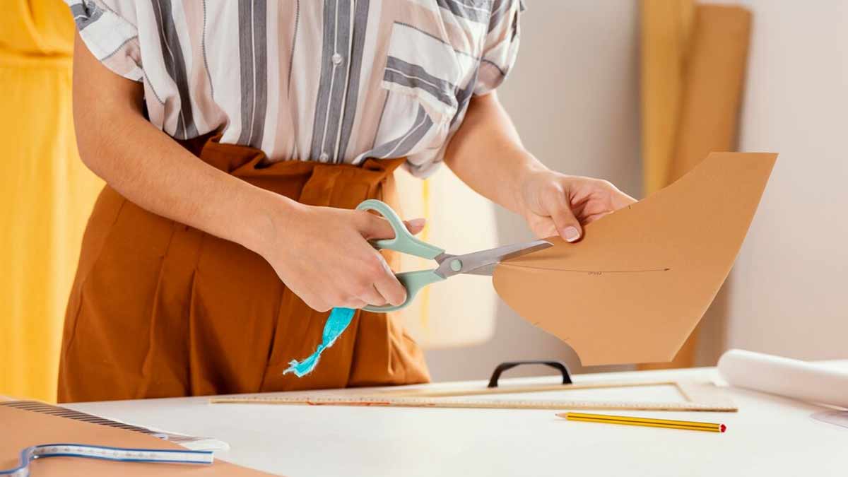 tips save money with social media