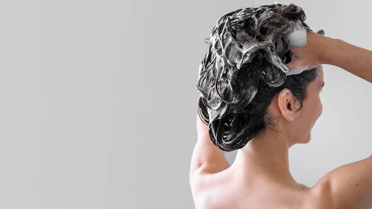 How to remove colour from hair