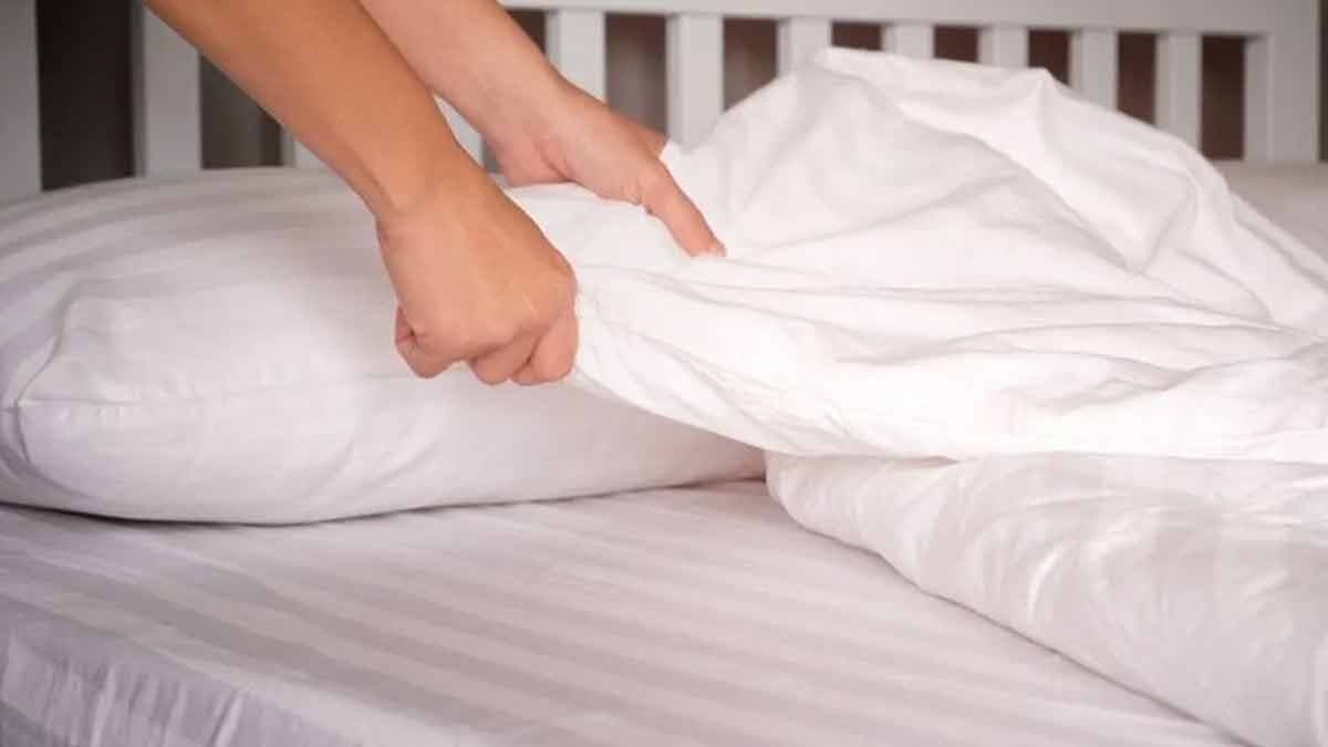 bed sheet during cleaning tips monsoon