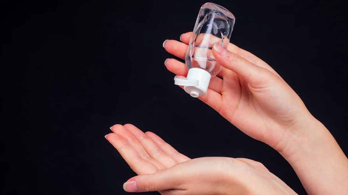 hand sanitizer to remove nail polish