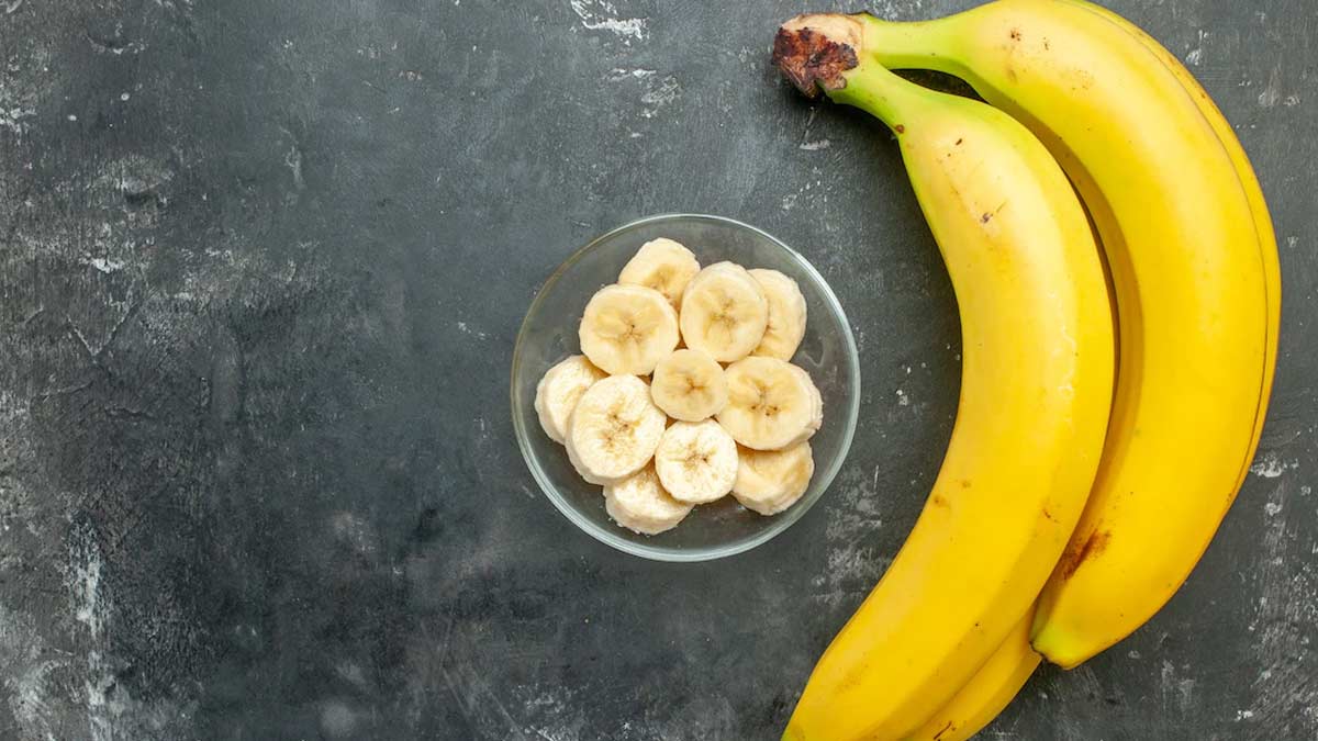 how to eat banana in right way