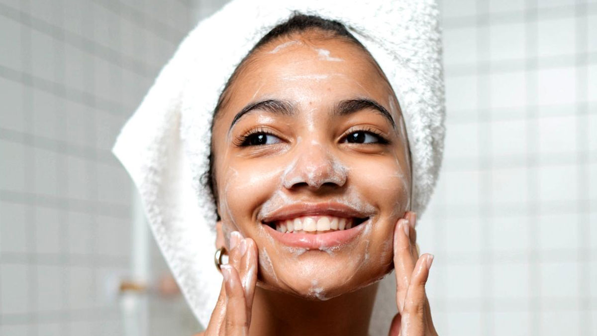 how to take care of oily skin with rice water