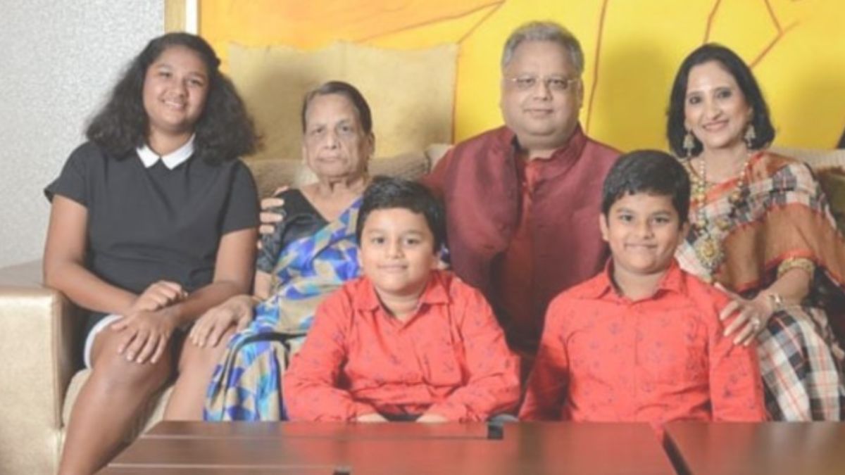 rakesh jhunjunwala family
