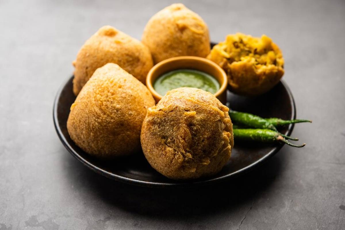 batata wada in maharashtrian food menu
