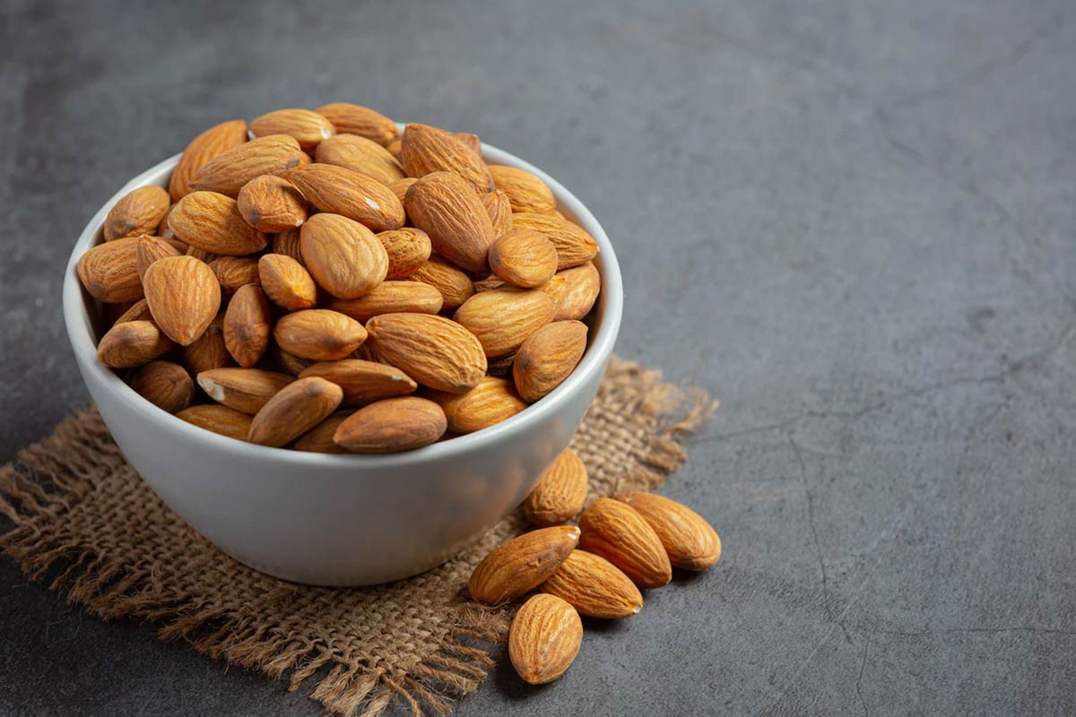 benefits of almond cream