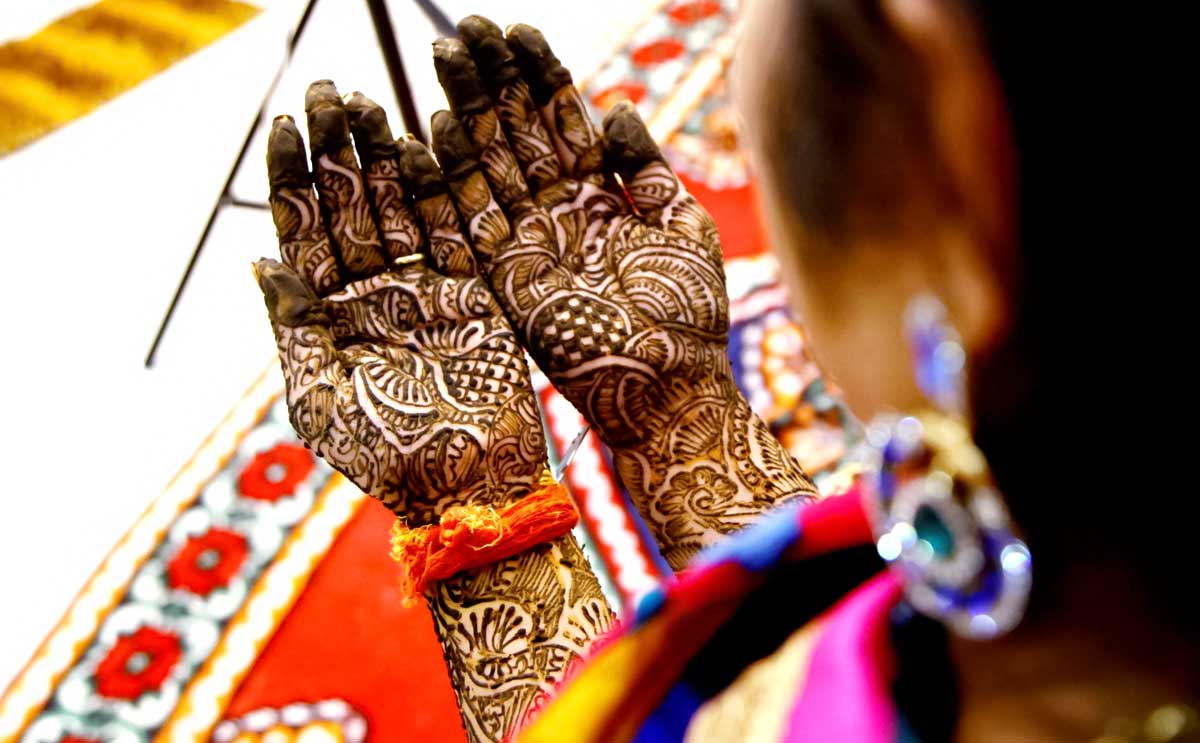 dark mehndi