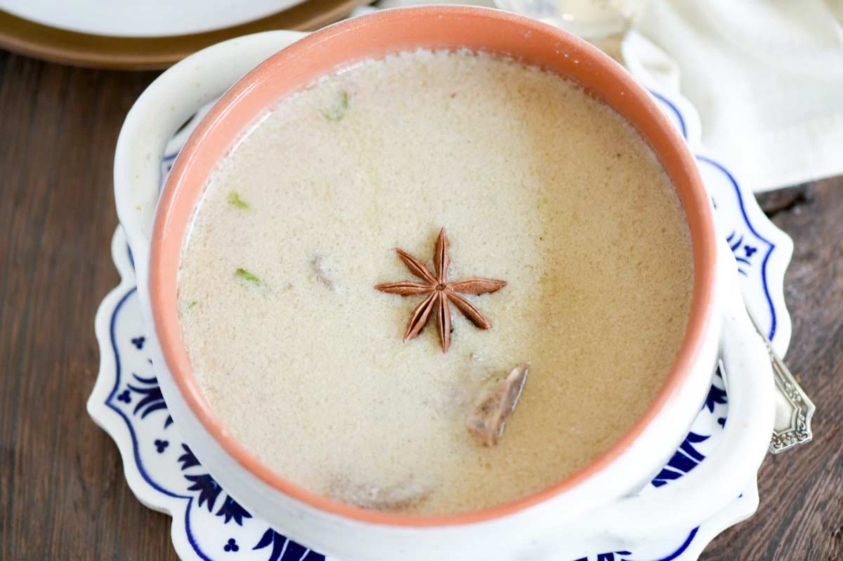 pandhra rassa in maharashtrian food menu