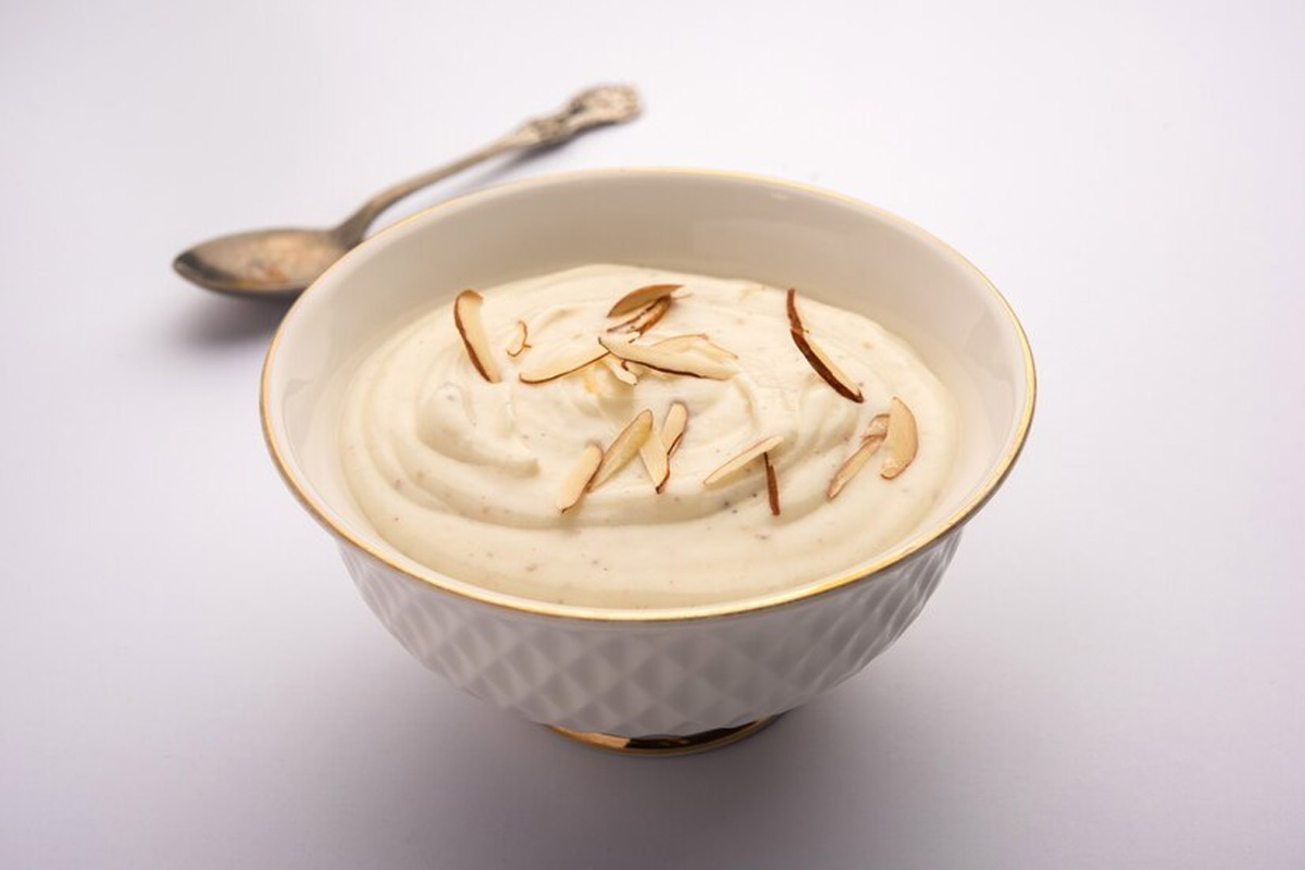 shrikhand sweet in maharashtrian menu