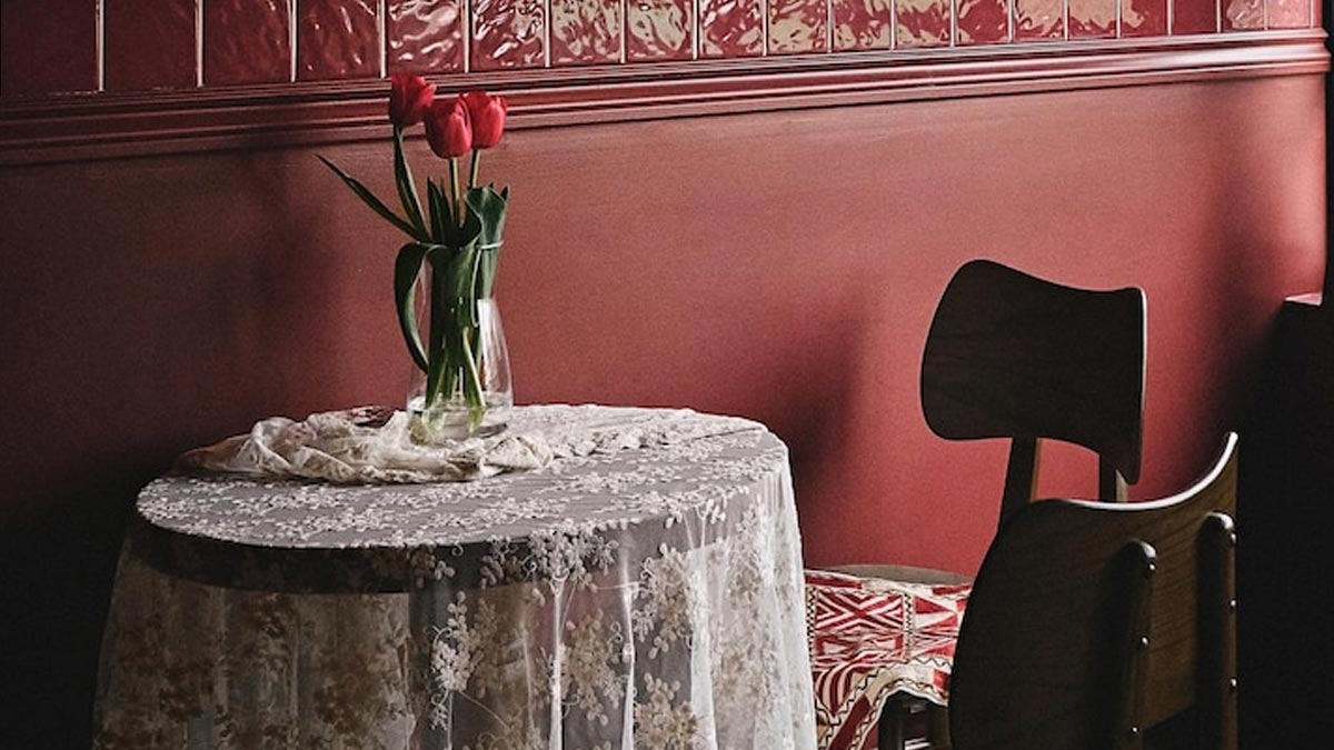 vastu tips for red colour