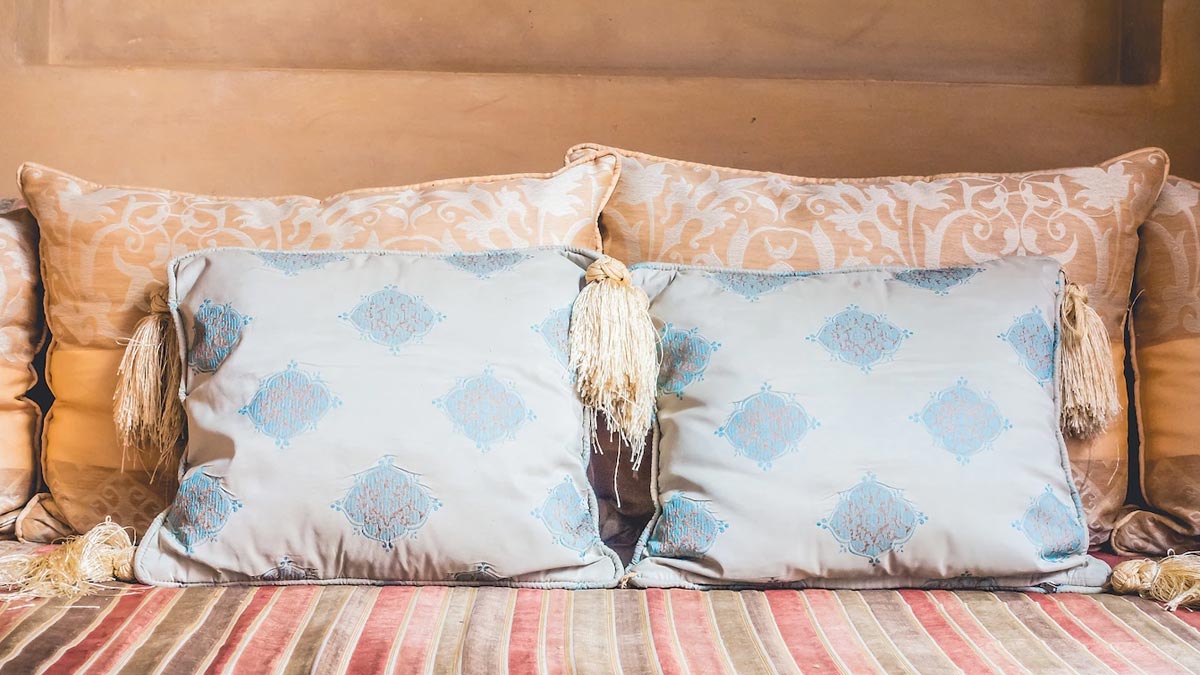 vastu tips for using red colour at home