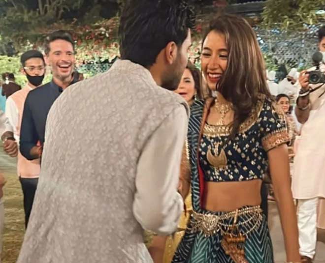 mehendi ceremony anmol ambani