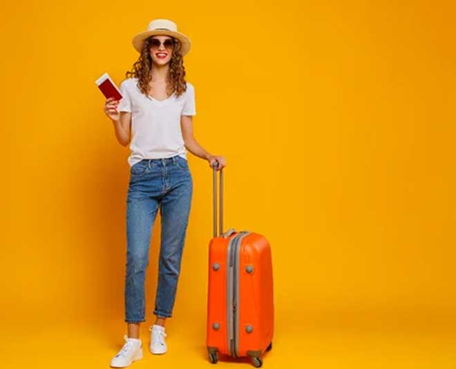 remove scratches from plastic trolley bag inside