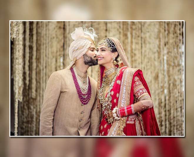 sonam kapoor wedding dress