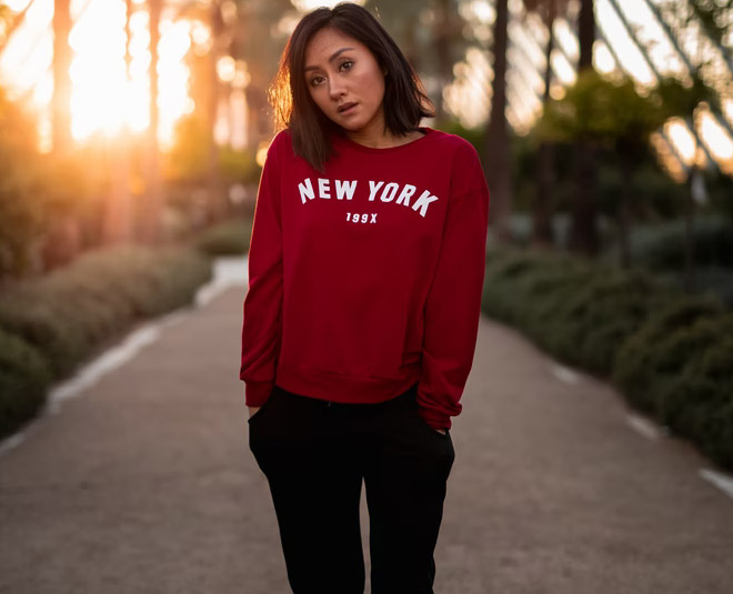 style with sweat shirt