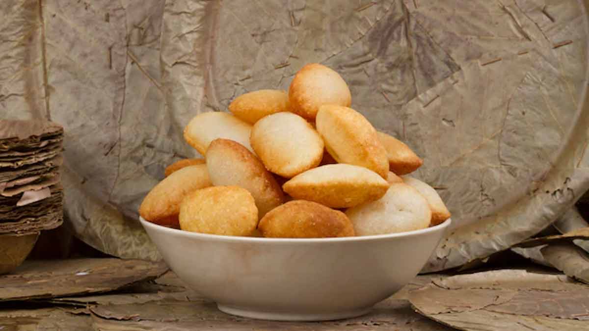 Easy recipe of suji golgappa