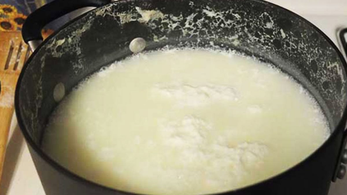 Easy tips to make spoiled milk curd