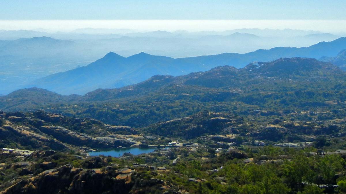 Guru Shikhar hil station