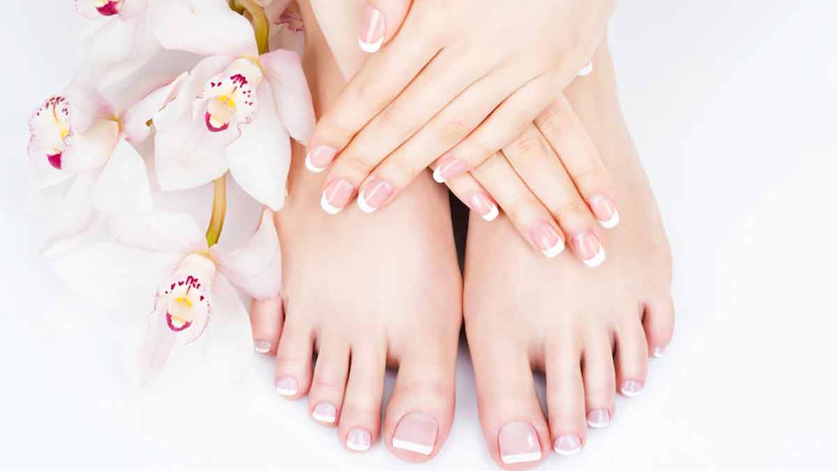 apply base coat before nail polish