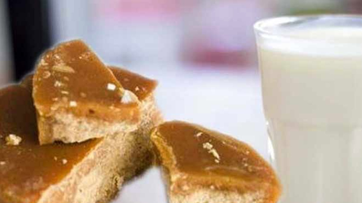 milk and jaggery benefits