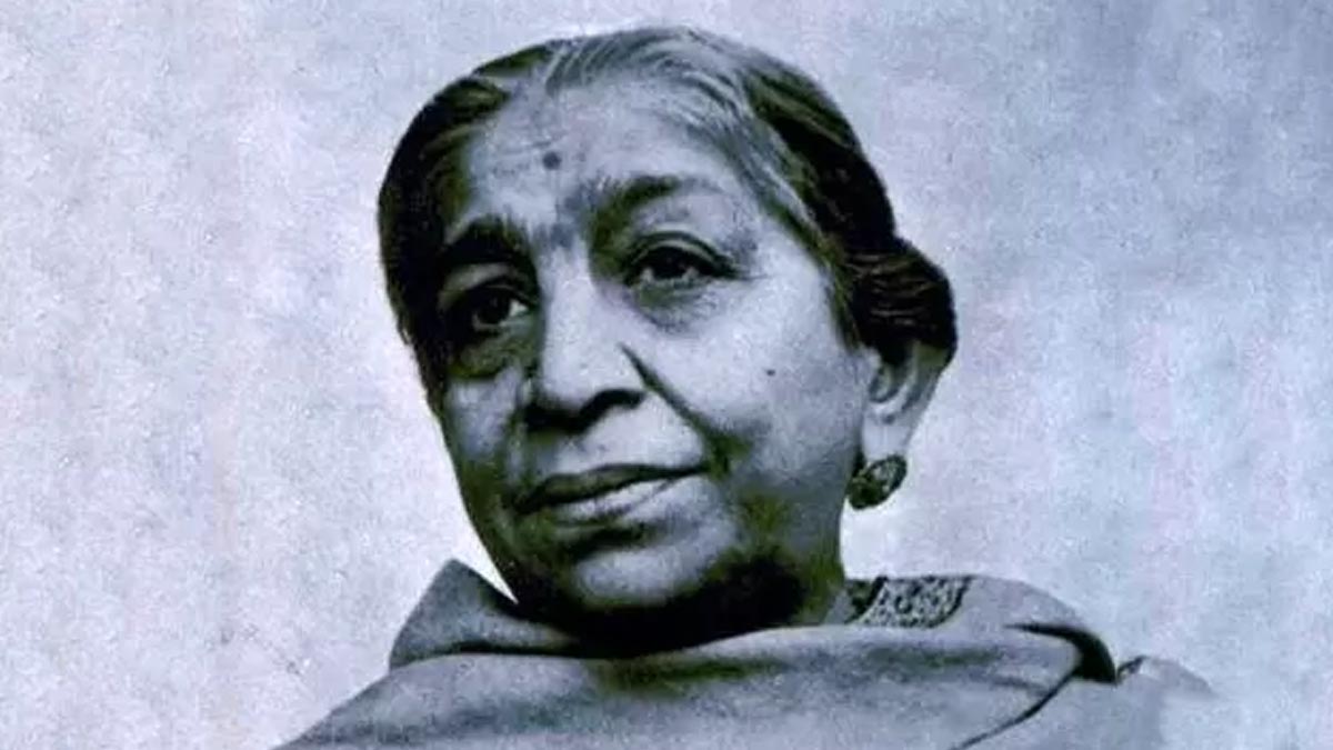 sarojini naidu first woman governor of an state
