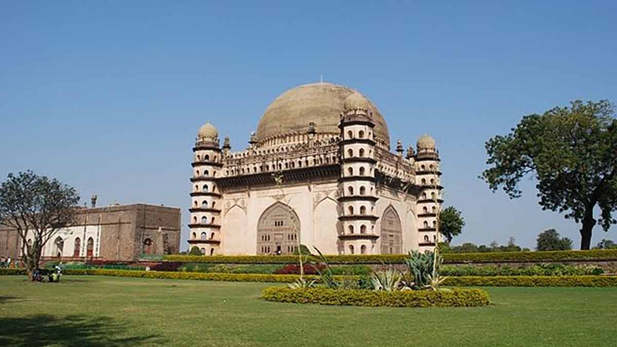 taj mahal and gol gumbad
