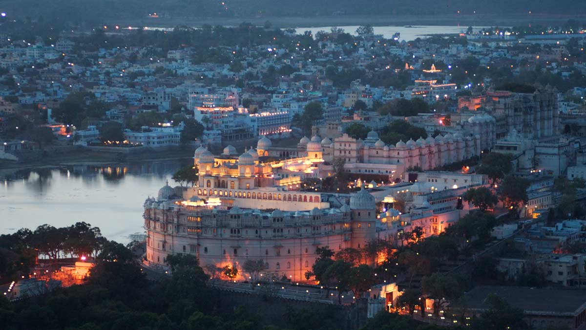 udaipur tour by helicopter