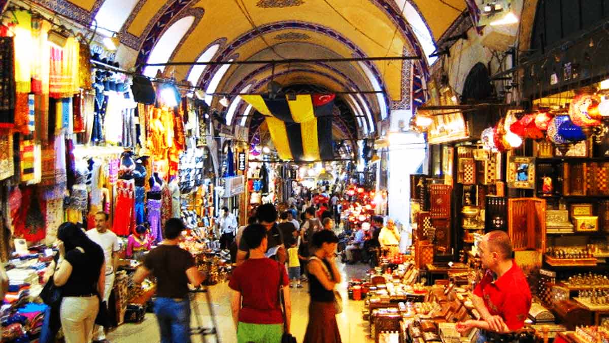 How to Reach Chor Bazaar Mumbai