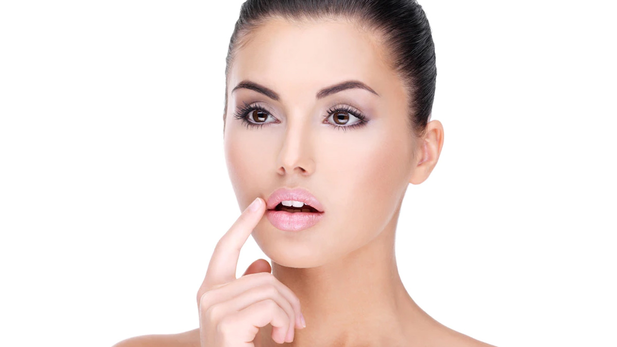 Lip scrub step by step