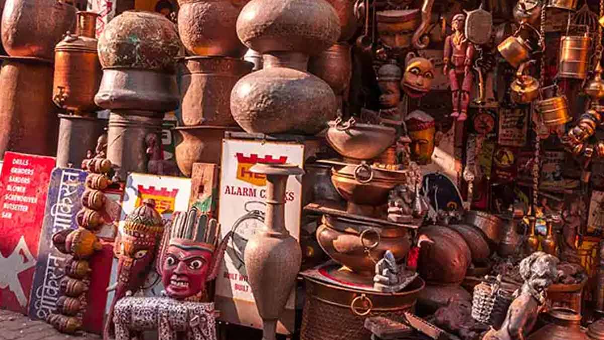 Why Called Chor Bazaar Mumbai