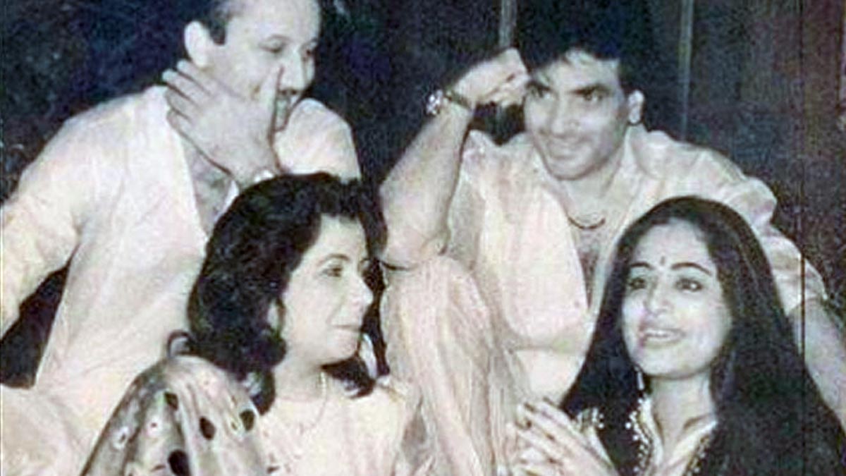 anupam kirron relationship love story