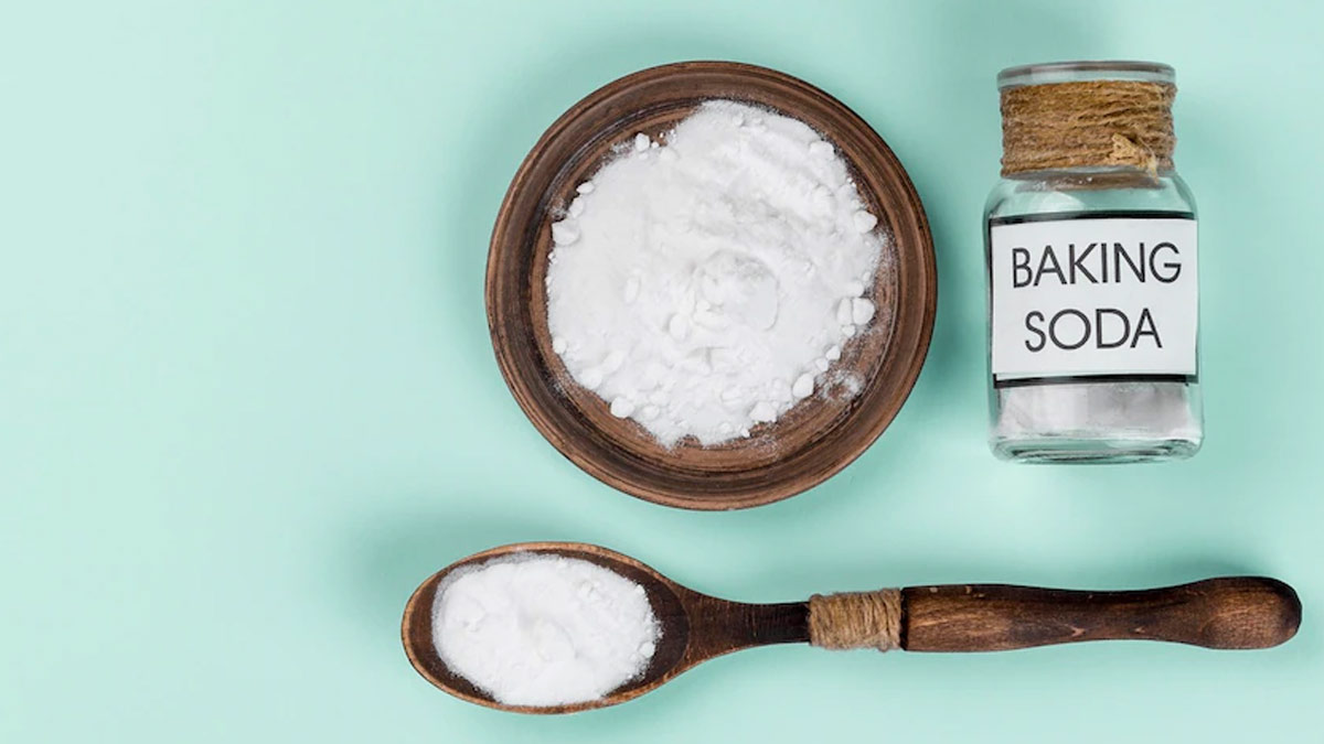 baking soda and honey shampoo