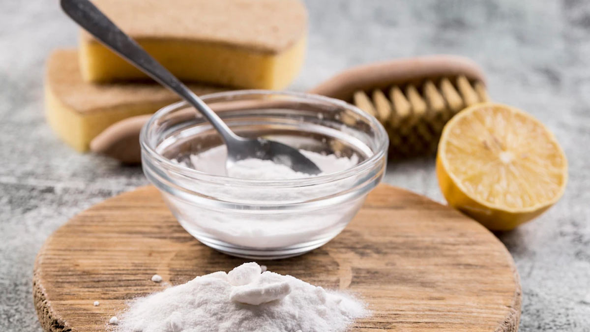 baking soda for white clothes