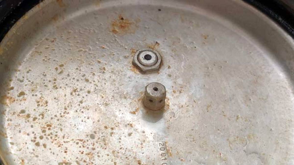 pressure cooker lid hacks