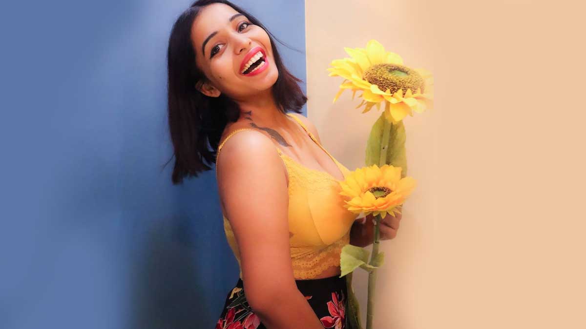 weird indian wedding girl marrying herself