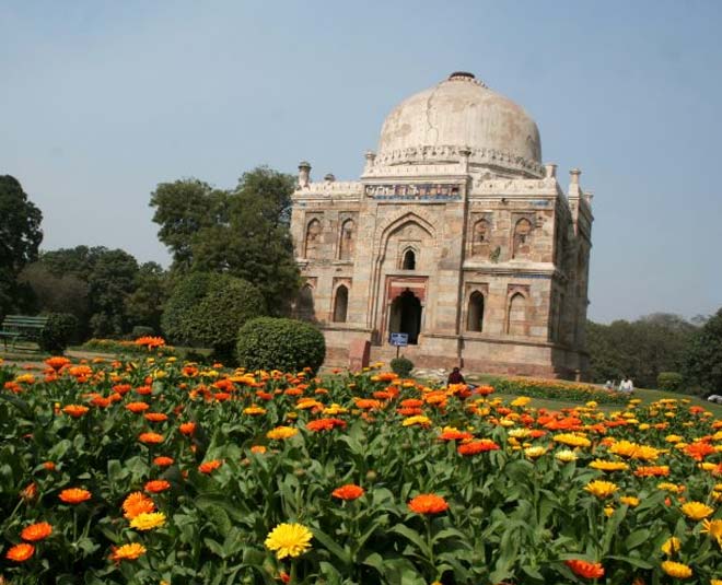 Most Beautiful Tulip Gardens