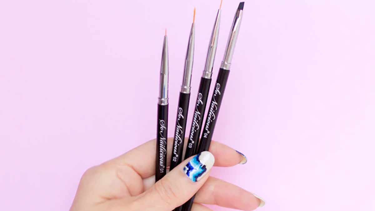 best ways to reuse old makeup brushes