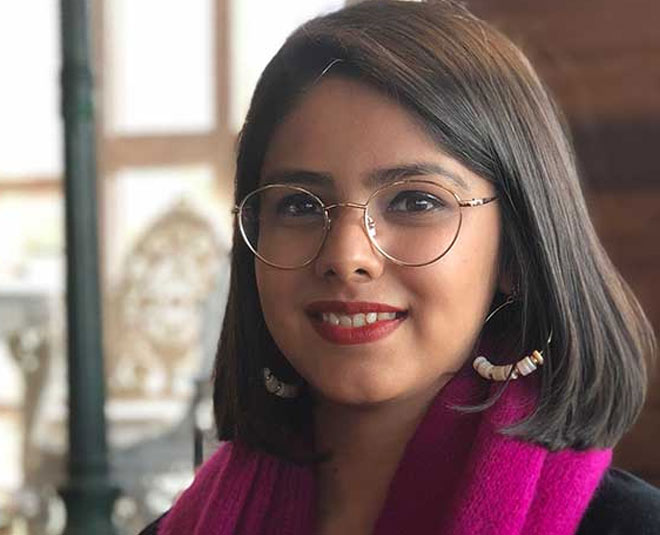 carmesi founder tanvi johri sanitary pad disposal and period leaves inside