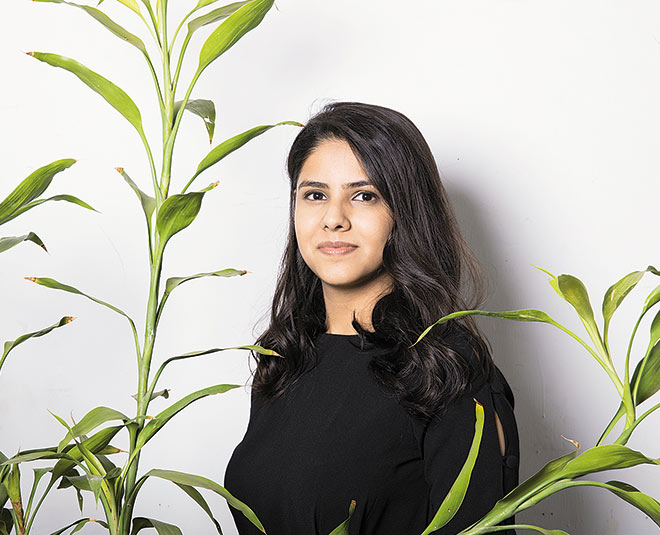 carmesi founder tanvi johri sanitary pad disposal and period leaves inside