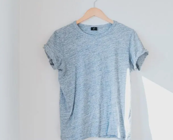 how to remove lint from tshirt inside