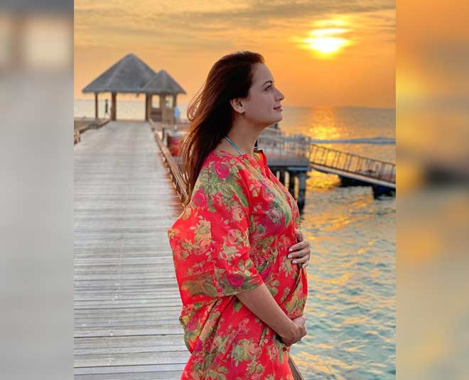 maternity photoshoot inspirational look