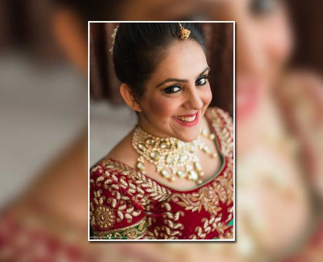 pearl contrast jewellery