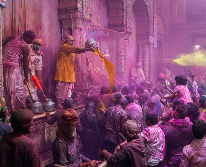 vrindavan ki holi aaj ki