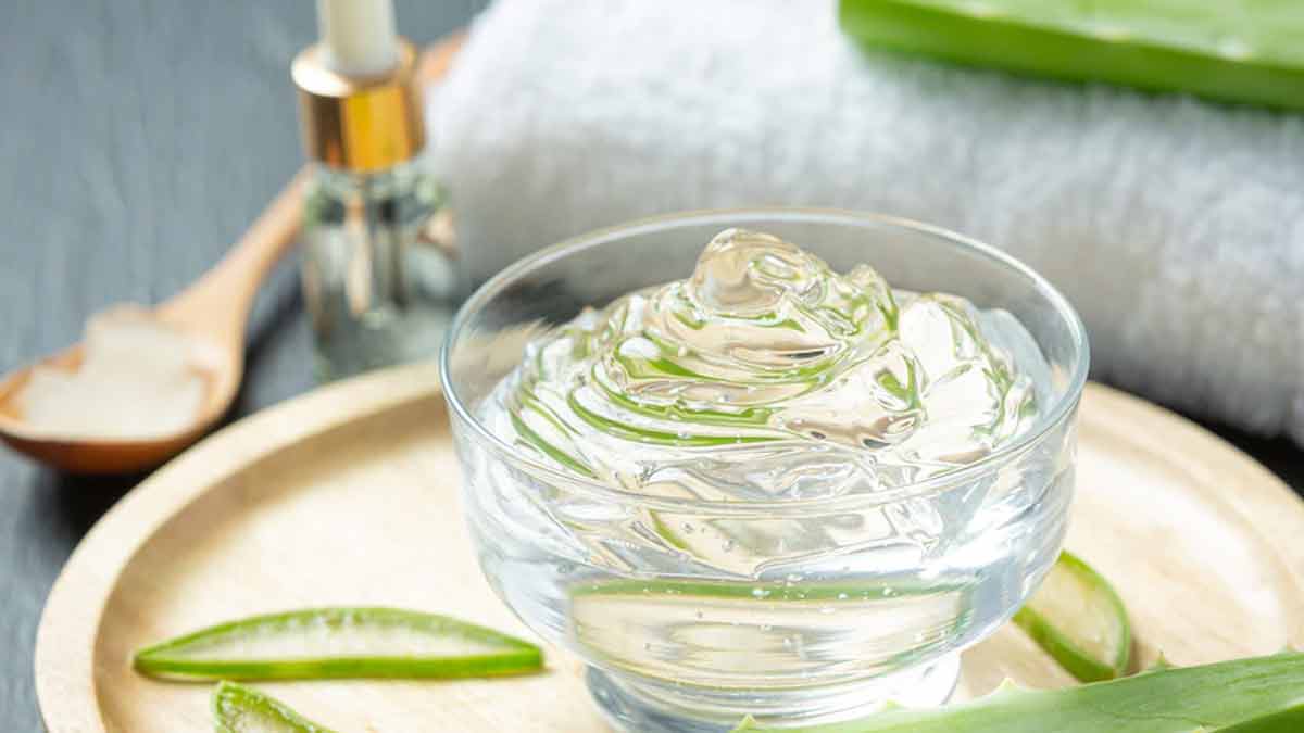 aloe vera diy hair mask for frizzy hair