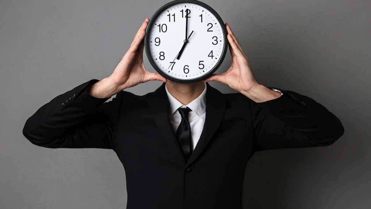 be on time in office