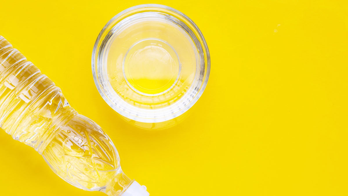 white vinegar cleaning deeya