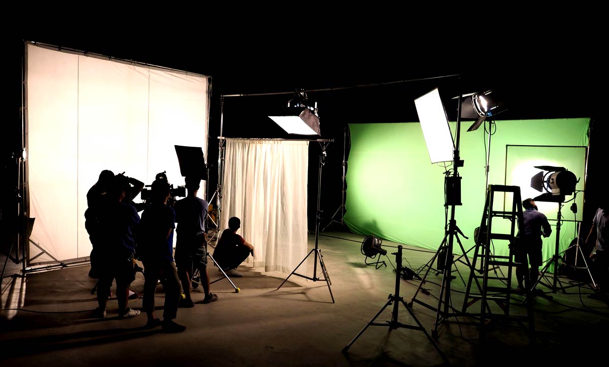 how model shoot during periods