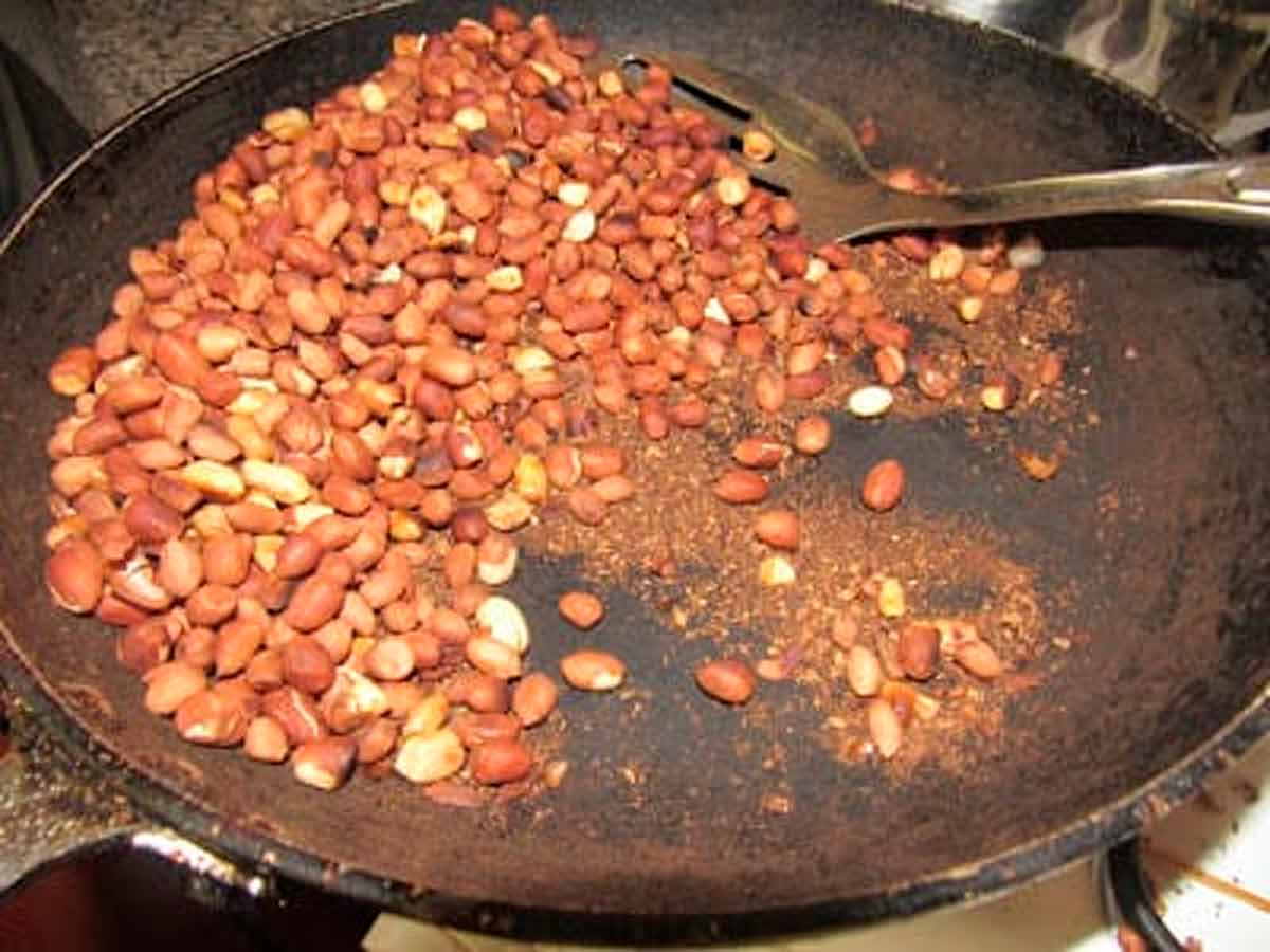 how to roast peanuts with soil