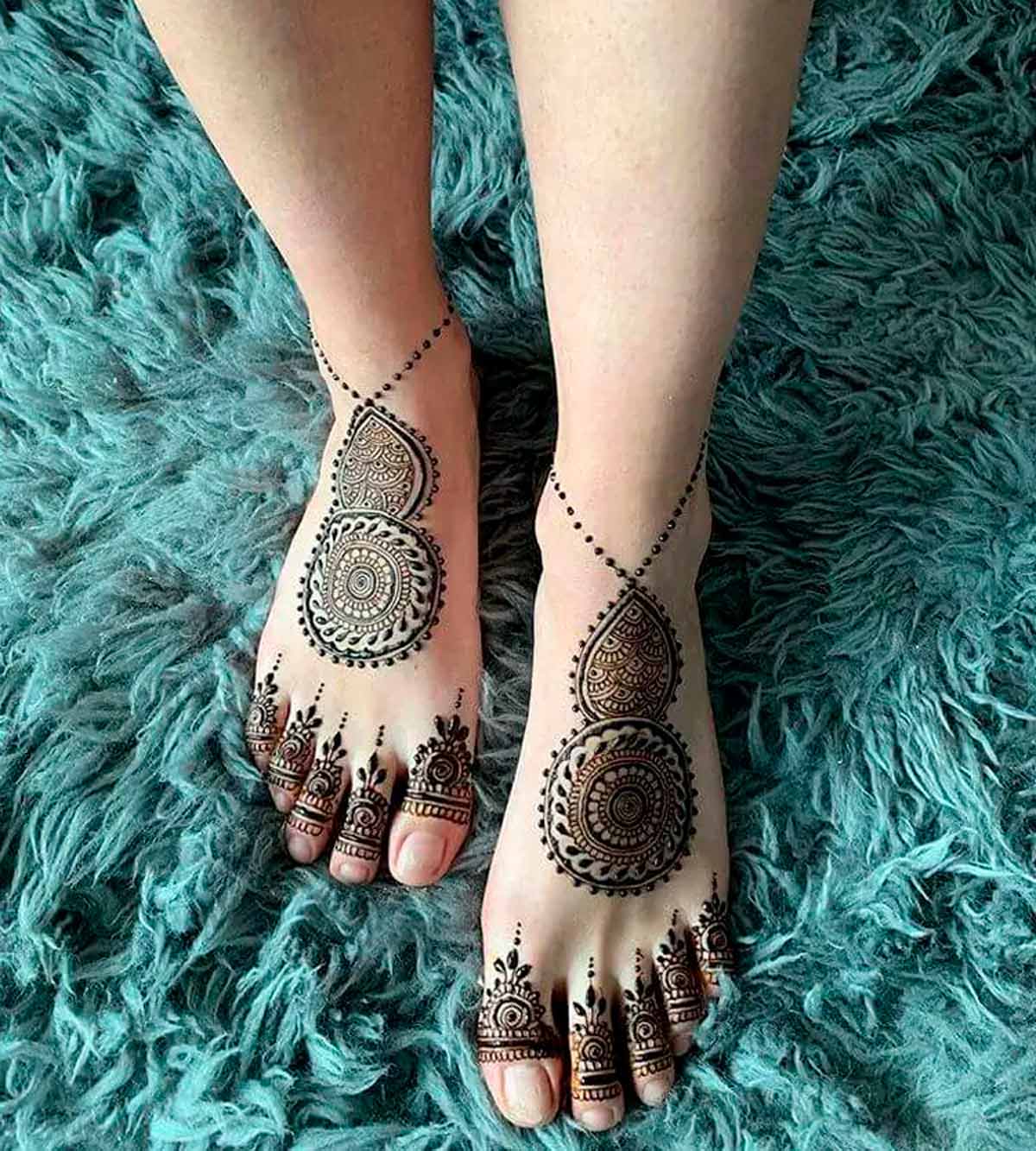 jaal mehndi for foot