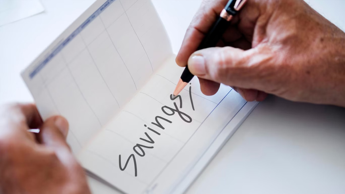 what to check before closing savings bank account hindi